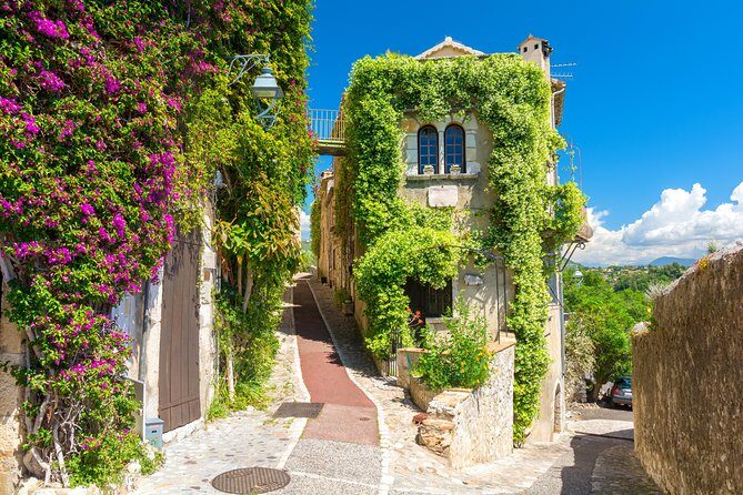 Cannes & Antibes private guided tour - Stop 2: Le Sentier du Littoral at Cap d’Antibes plus Antibes old-town wandering