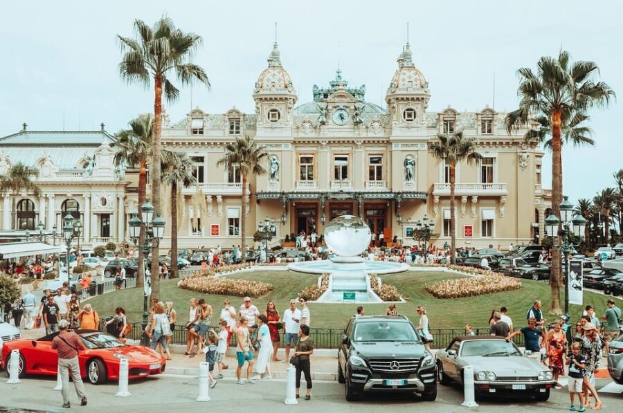 Eze, Monaco, Monte Carlo: Full Day Shared Tour 7h- from Nice - Why the small group format really matters here