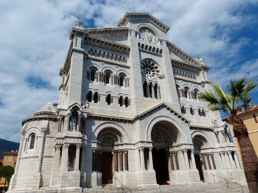Eze, Monaco, Monte Carlo: Full Day Shared Tour 7h- from Nice - The Oceanographic Museum stop: optional, but fitting