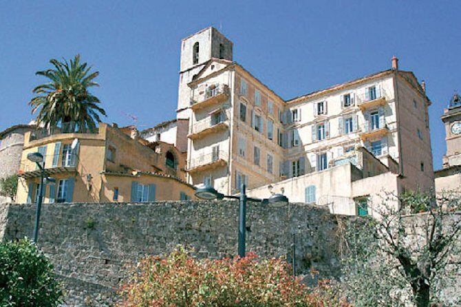 Flavors & Tastes of Provence , Shared & Guided 1/2 Day from Nice - Forteresse Medievale de Gourdon: quick medieval wandering with big views