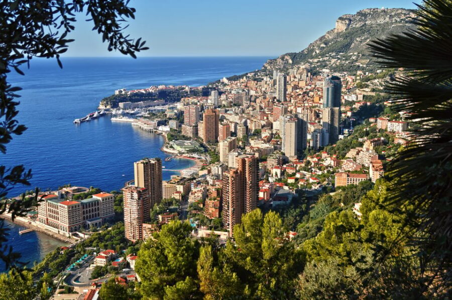 From Nice: Full-Day French Riviera and Monaco Tour - The guide factor: why the small-group vibe matters
