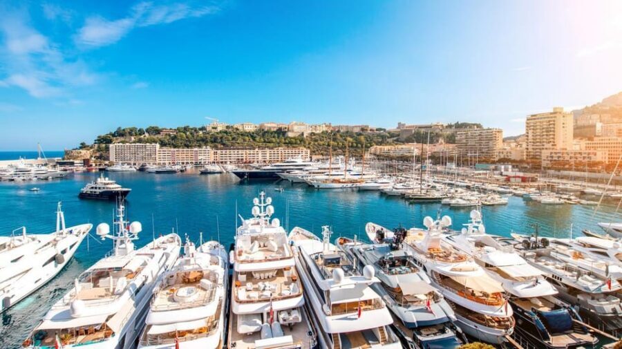 Nice/Cannes: Monaco, Monte-Carlo & Eze Village Private Tour - Moyenne Corniche: The Scenic Start You’ll Remember