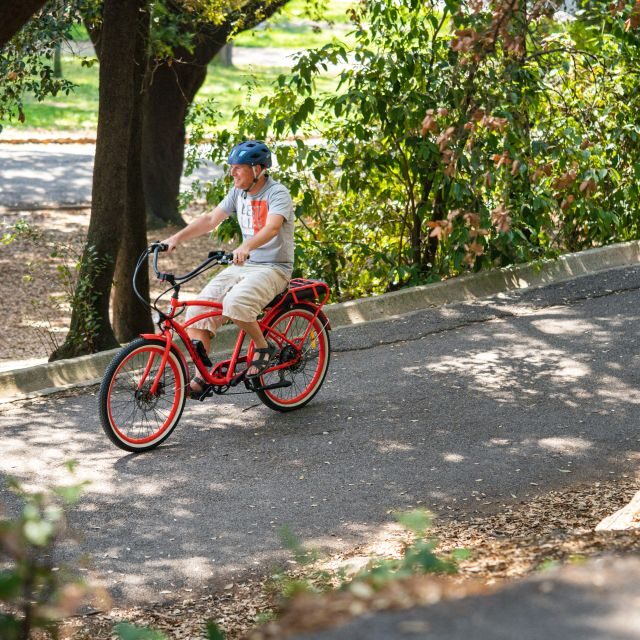 Nice: E-Bike City Highlights Tour - Cours Saleya and #ILoveNICE: A Breather With Real City Energy