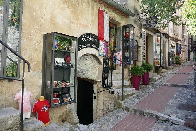 Nice: Italian Market, Eze, and Turbie Tour. - Pickup at 8:30 and the Small-Group Advantage