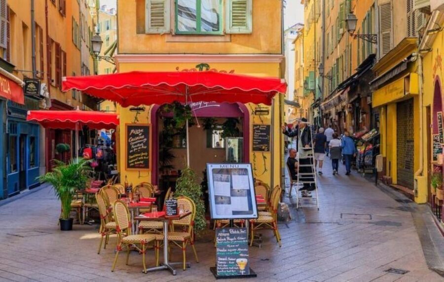 Nice: Old Town Highlights Walking Tour - Palais Lascaris facade and the story of natural cooling