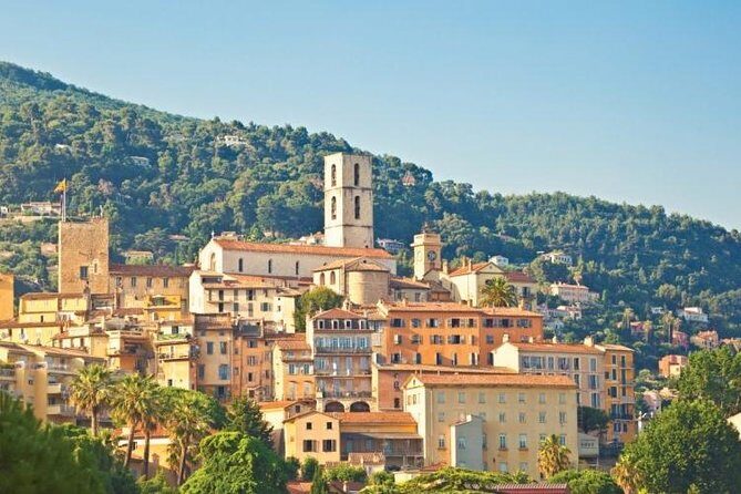Provence 1/2 day Tour : Saint Paul de Vence, Gourdon, Grasse - Saint-Paul-de-Vence: starting in an artists’ medieval village